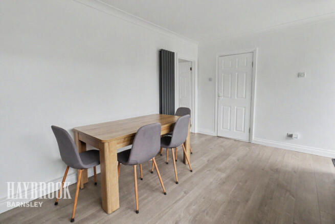 3 bed Semi-Detached for sale Image 7