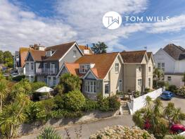 7 San Remo, Gyllyngvase Hill, Falmouth TR11 4DN