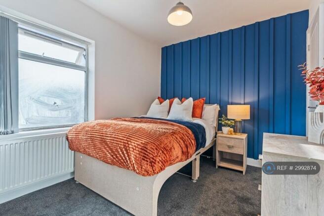 1 bed House Share to rent Image 11