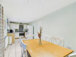 39, Rhubarb Hill, Wakefield WF2 0GQ