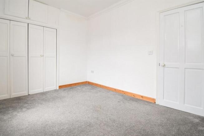2 bed End of Terrace to rent Image 8
