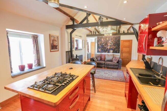 Open Plan Lounge & Kitchen