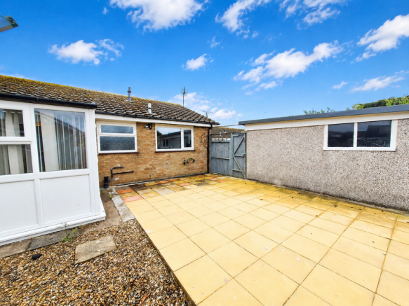 2 bed Semi-Detached Bungalow for sale Image 12