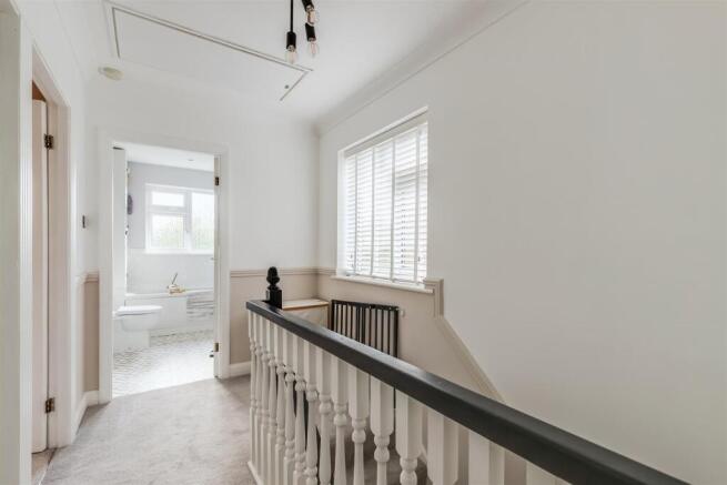 3 bed Semi-Detached for sale Image 11