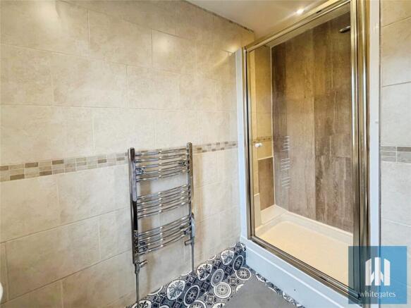 8 bed Semi-Detached to rent Image 6