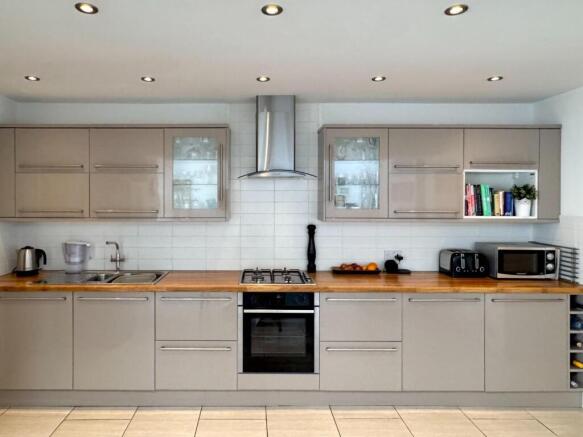 Open Plan Kitchen/Living/Dining