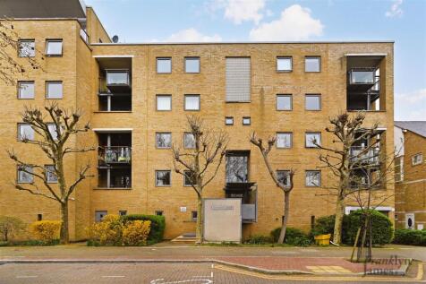 Amundsen Court