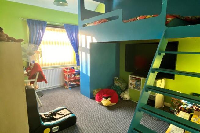 Photo 3