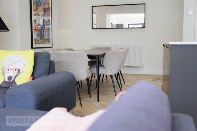 4 bed Semi-Detached for sale Image 12