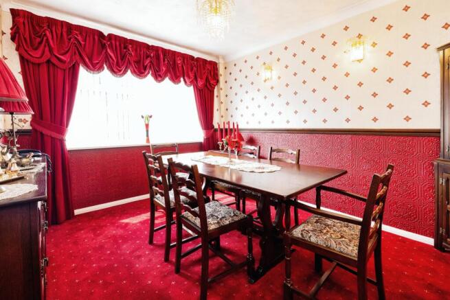 Bedroom/Dining Room
