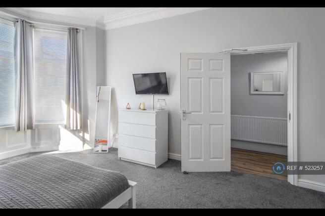 Wall Mounted Tv With Netflix Included