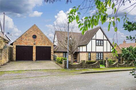 Castle Gateway, Berkhamsted, Hertfordshire, HP4