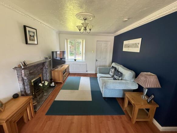 3 bed Semi-Detached for sale Image 6