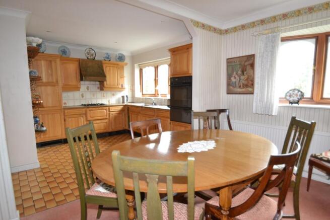 Kitchen/Dining room