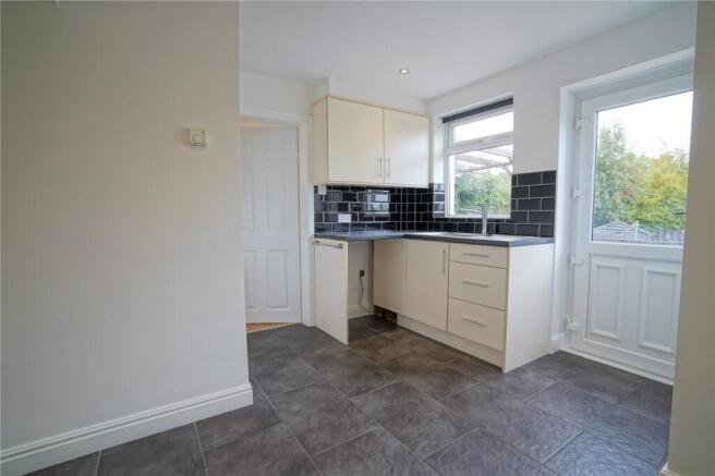 3 bed Semi-Detached for sale Image 6