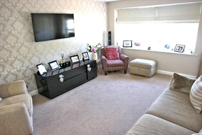 LOUNGE VIEW 1