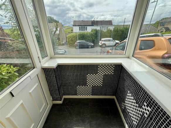 3 bed Semi-Detached for sale Image 8