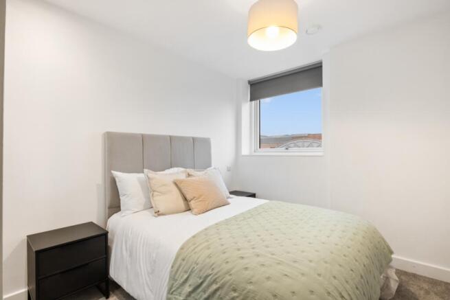 3 bed Flat to rent Image 9
