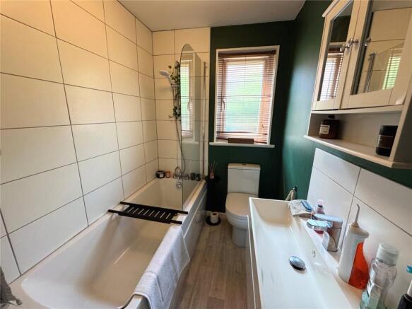 1 bed Apartment to rent Image 5