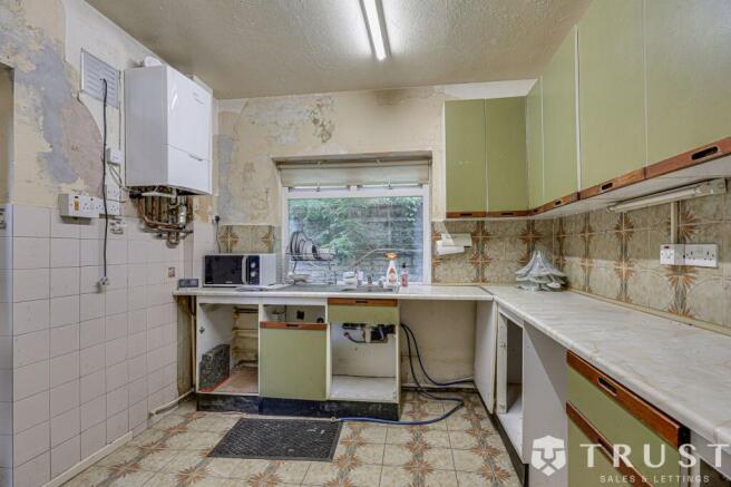 3 bed Semi-Detached for sale Image 7