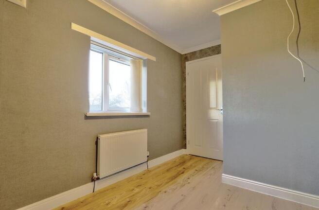 3 bed Semi-Detached to rent Image 10
