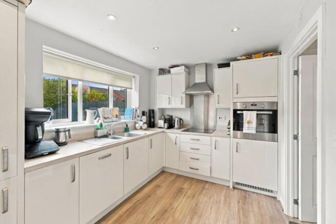 Chelmer Way, Eccles, M30 photo 4