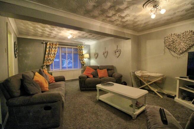 IMG_9208_09_10_Interior 4