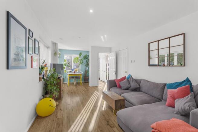 Hazel Gardens, Sawbridgeworth, Hertfordshire, CM21 photo 4