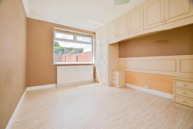 2 bed Semi-Detached Bungalow for sale Image 8