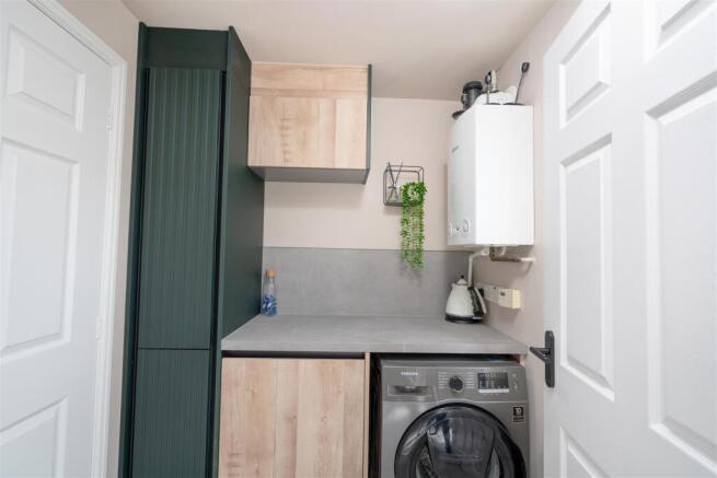 3 bed Terraced for sale Image 12