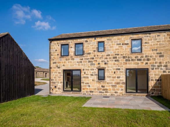 2 bed Barn Conversion for sale Image 10