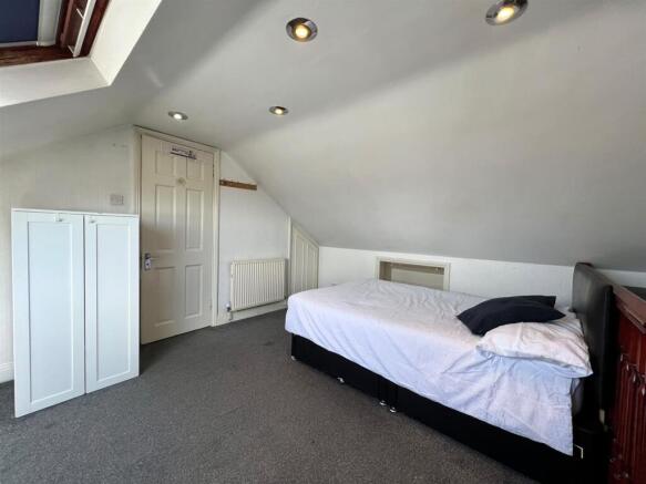 Bedroom 2.jpeg