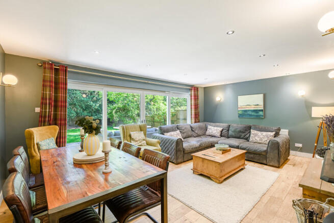 Dining Lounge 1