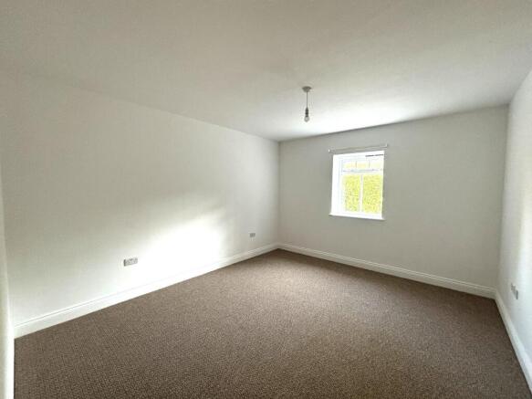 3 bed Detached to rent Image 9