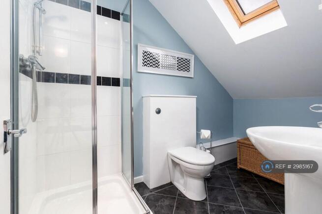 3 bed Terraced to rent Image 12
