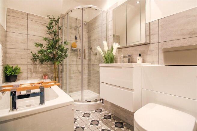 2 bed Apartment for sale Image 7