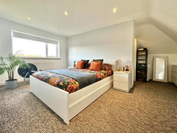 Master Bedroom.jpg