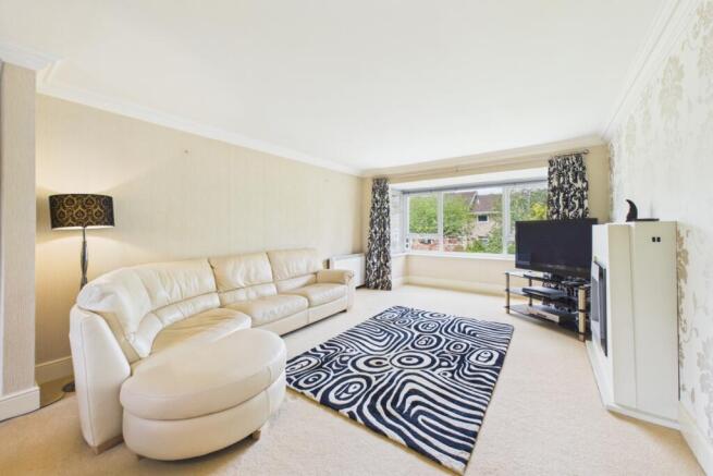 2 bed Apartment for sale Image 2