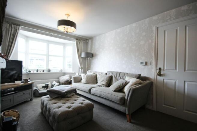 Clarence Drive, Cuddington, CW8 photo 4