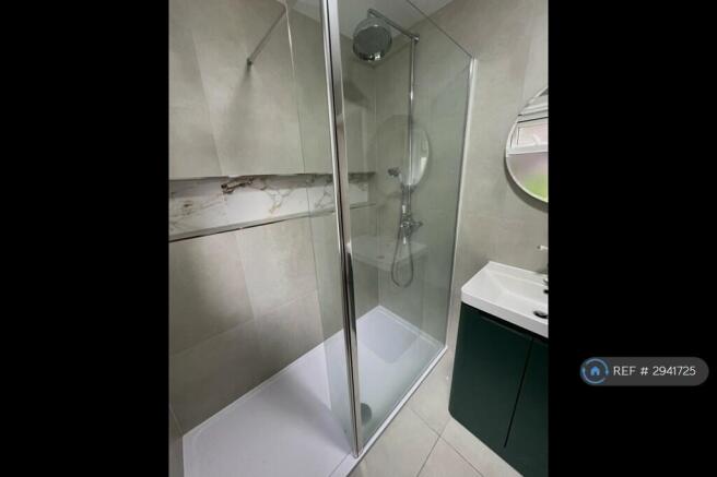 3 bed Semi-Detached to rent Image 11
