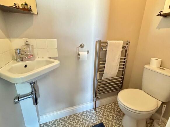4 bed Detached for sale Image 7