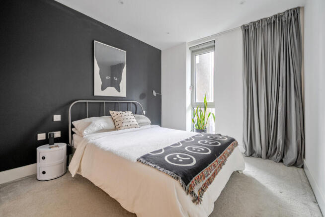 1408573-12-6989b2...