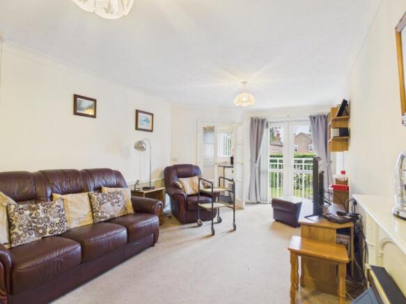 2 bed Apartment for sale Image 5