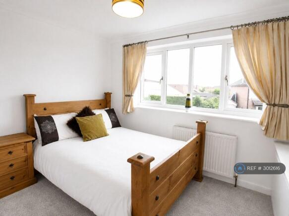 2 bed Semi-Detached to rent Image 5