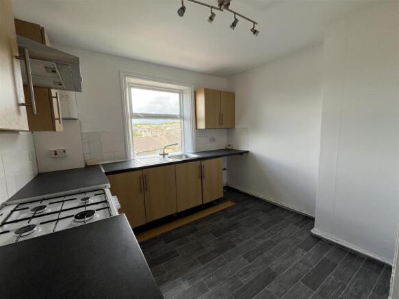 2 bed Flat to rent Image 4