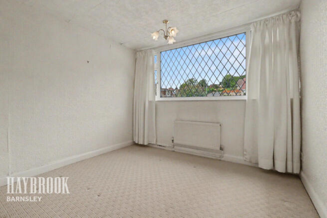 3 bed Semi-Detached for sale Image 10