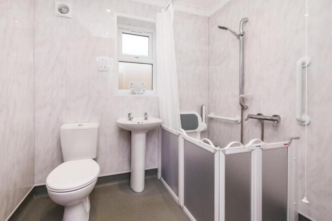 2 bed Semi-Detached Bungalow for sale Image 12