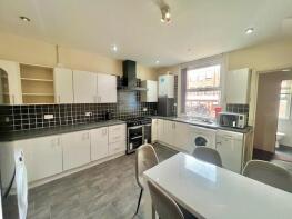 18, Bennett Road, Headingley, Leeds LS6 3HN