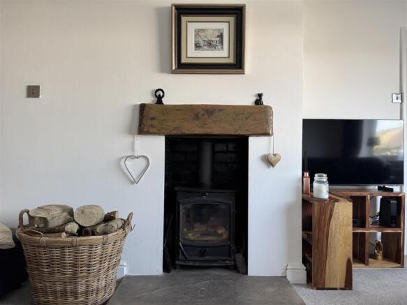 3 bed Semi-Detached for sale Image 9