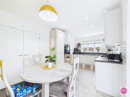 7, Starling Close, Branston DE14 3LQ